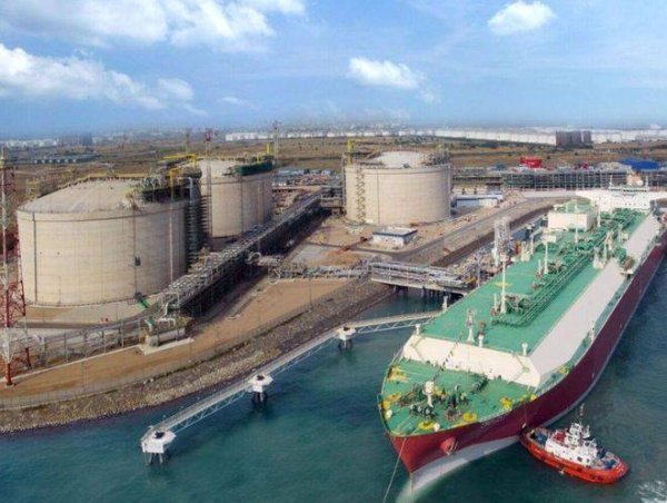 开战第14天：美军强袭哈尔克岛军事禁区，沙特基地遭袭、5架美机损毁