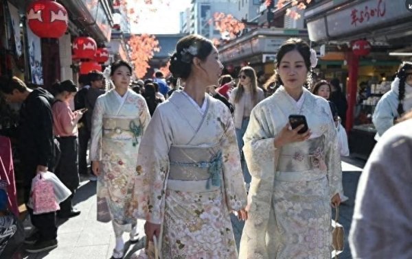 中日关系高度紧张, 不少中国游客依然赴日, 给出的理由竟出奇一致